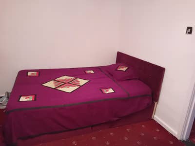 Share room for rent in oldham  Main Photo