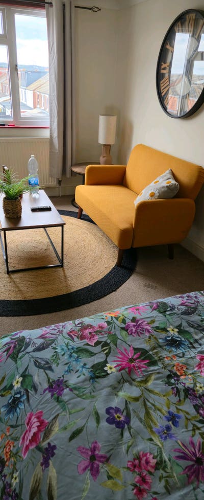  Ensuite large duble room  Main Photo