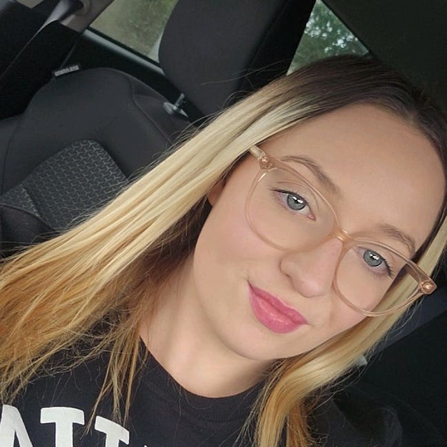 Professional Female seeks a double room Main Photo