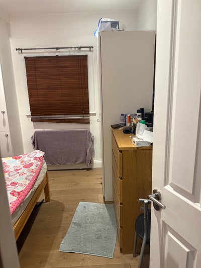 Clean & Quiet Double Room in 2-Bedroom Flat Main Photo