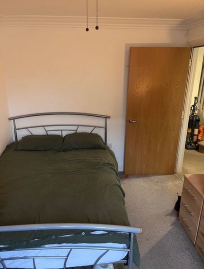 Double Room All Bills Included in Cowley Main Photo