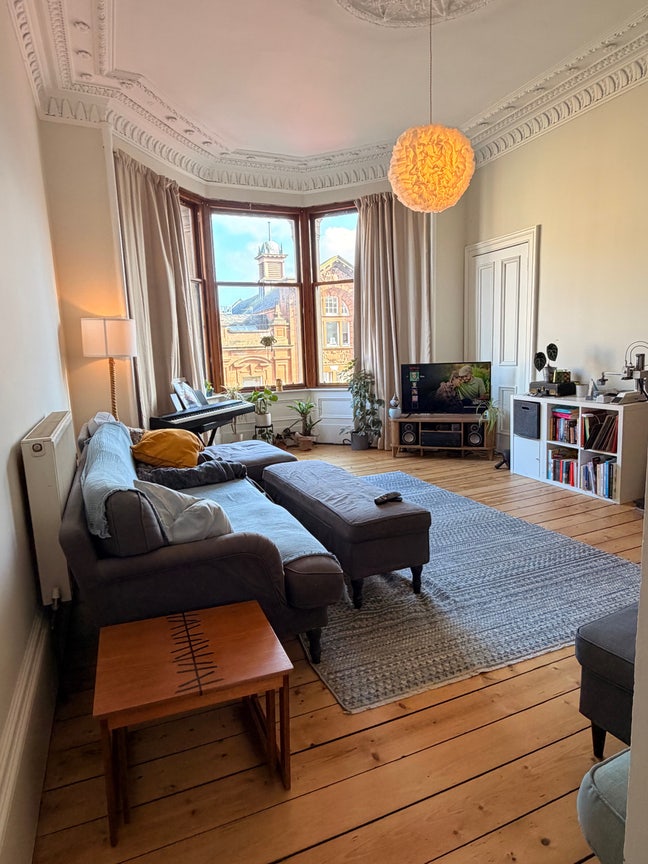 Double Room in Spacious Southside Tenement Main Photo