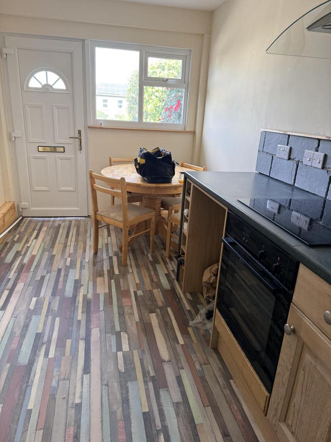 1 bed flat Main Photo