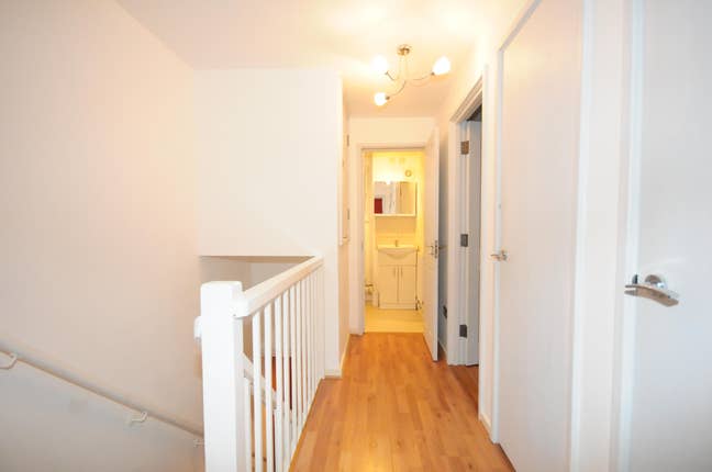 Furnished 2 Bed Maisonette with big living room  Main Photo