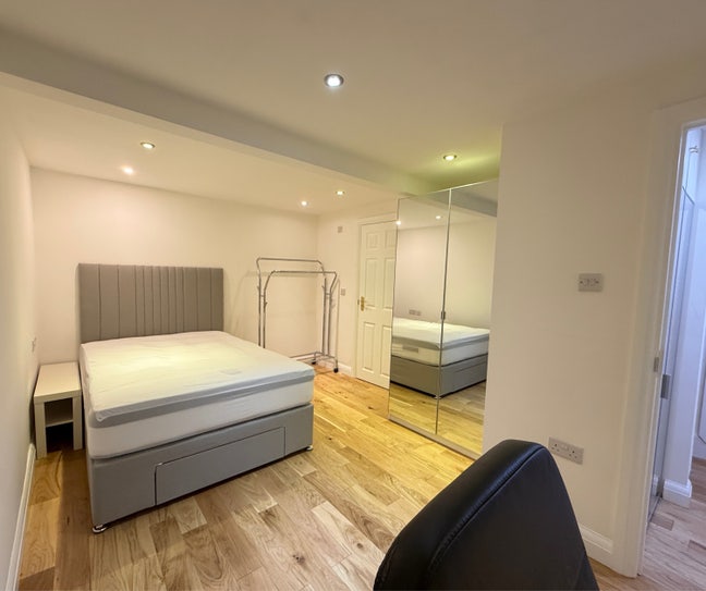 En-suite double room  Main Photo