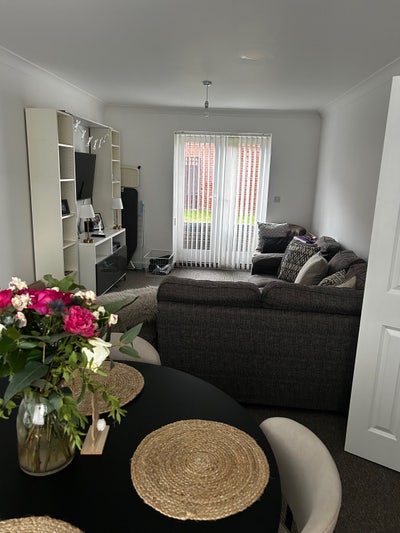 1 double room with en-suite and built in wardrobe  Main Photo