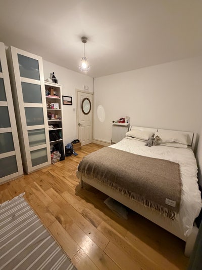 Spacious Double Room in Vibrant 2-Bed Flat Main Photo