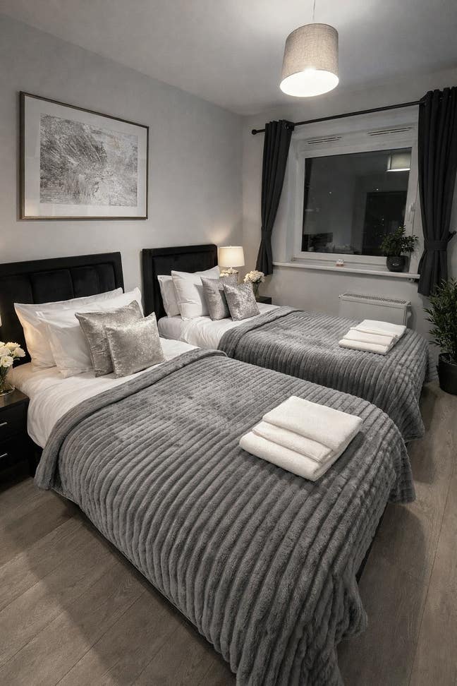 Luxury Contractor‑Friendly 2‑Bedroom, 2‑Bathroom A Main Photo