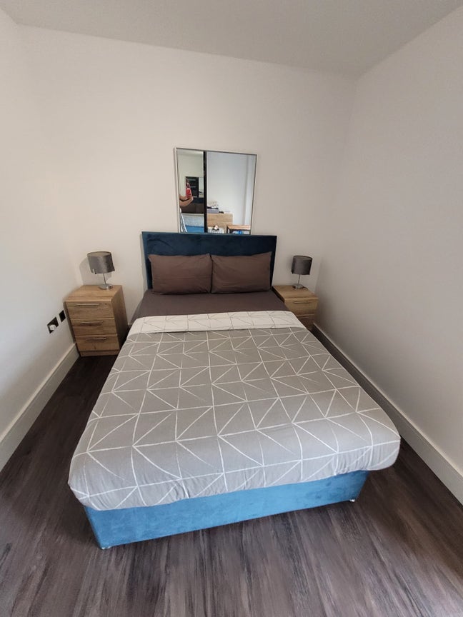 Private double room/ 15mins from White City Main Photo
