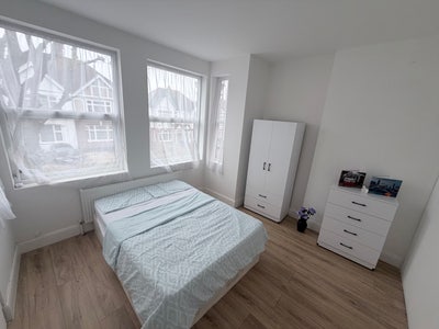 4 double bedrooms available Main Photo