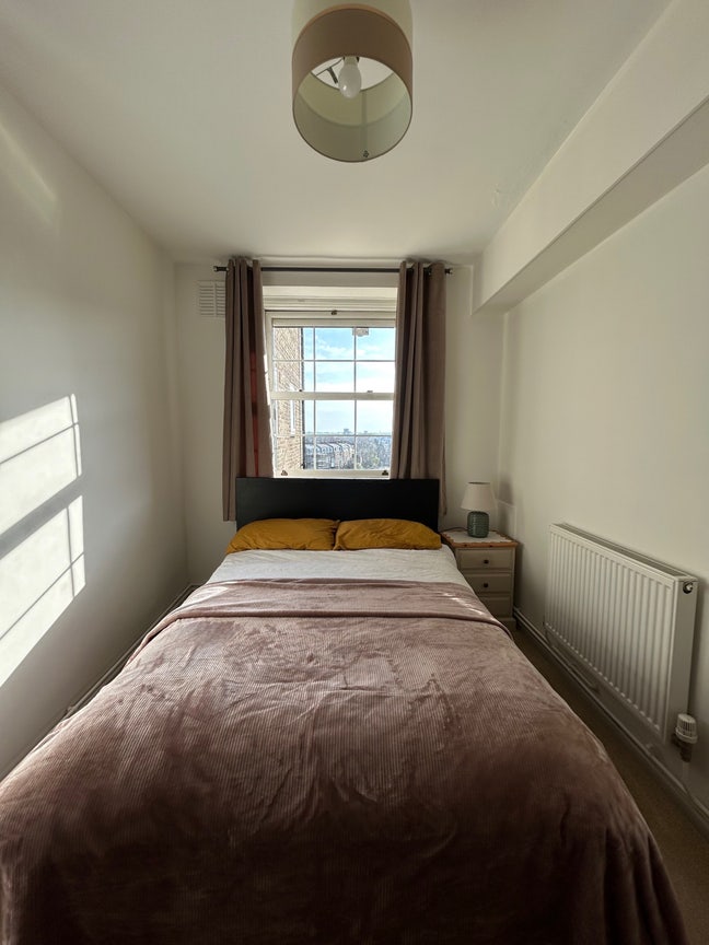 Double room in maisonette | view of Clapham Common Main Photo