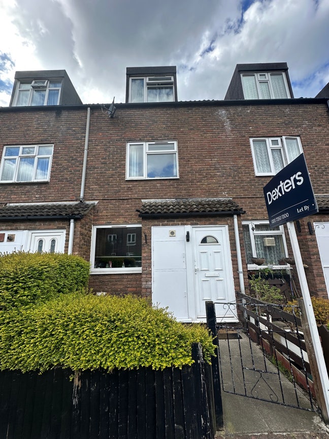 Clapham Junction - 2 Double Rooms Available Main Photo