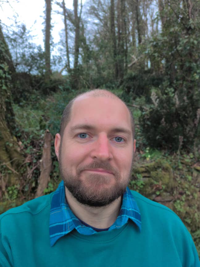 I am a professional male aged 37. I am lookin... Main Photo