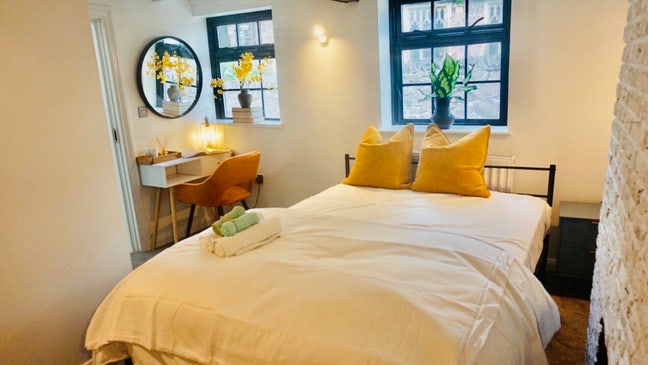 Double Room En-Suite, Shared Kitchen-Lounge in LE4 Main Photo