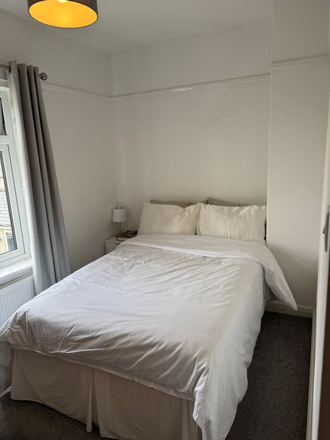 Double bedroom in a shared house for 2 Main Photo