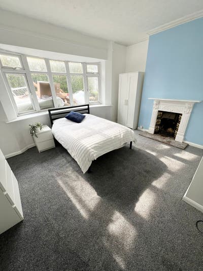🟣Large En-suite Room Available! Zero Deposit! Main Photo