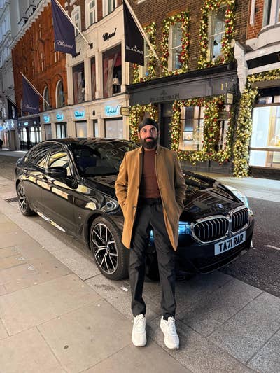 Professional Male seeks a single or double room Main Photo