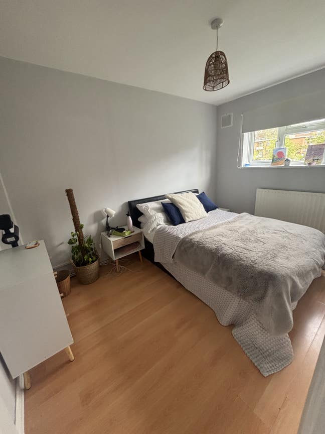 Double Room | All Bills Inc | 5mins from tube Main Photo