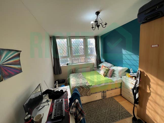 3 Bright DBL Room in E14 5 Mins walk to South Quay Main Photo