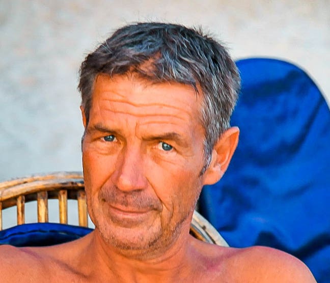 Looking for good furnished accommodation  Main Photo