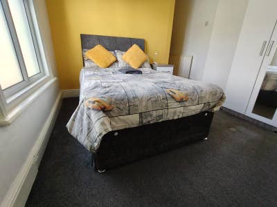 First Month's Rent, Half Price. All Bills Included Main Photo