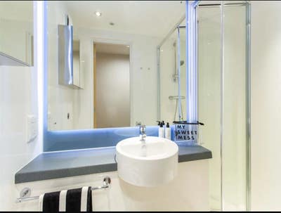 Gold En-suite room available  Main Photo