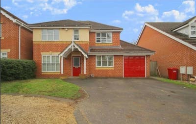 4 Bed Detached House, Hurworth Avenue, SL3 Main Photo