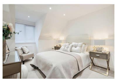 Private floor, Room with Ensuite. Bills included  Main Photo