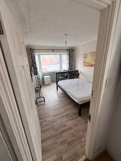 Furnished Large Double Room in North West London.  Main Photo