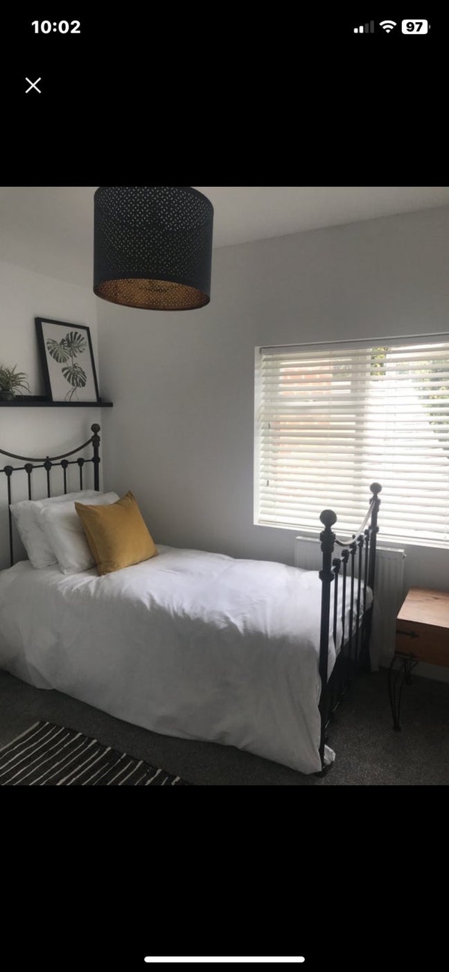 10 minutes from the city , Beautiful house Main Photo