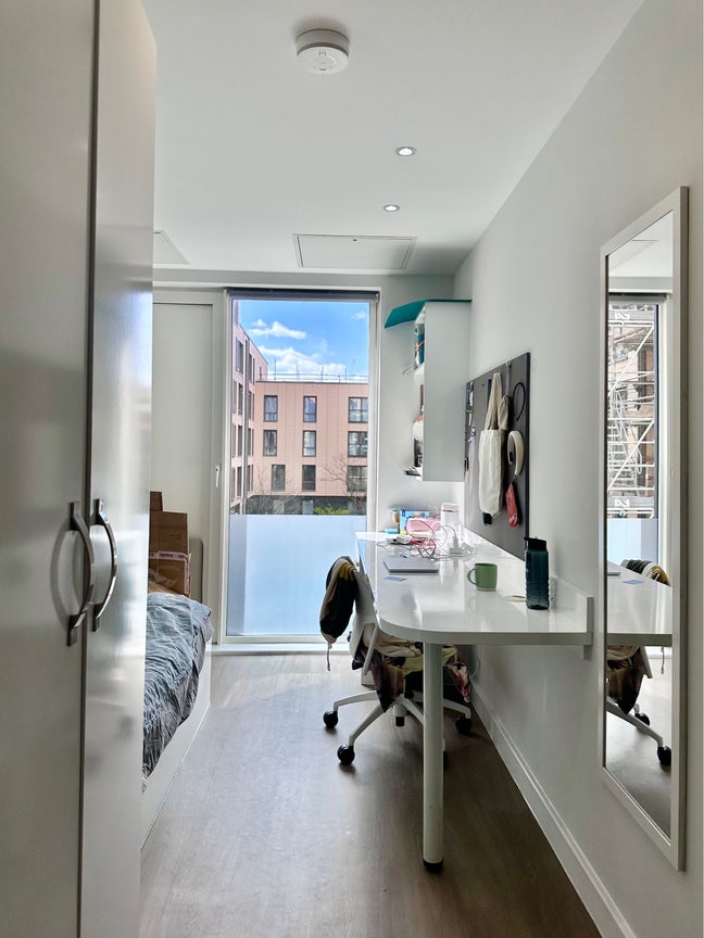 Ual Students Dorm Glassyard Building, Ensuite Main Photo