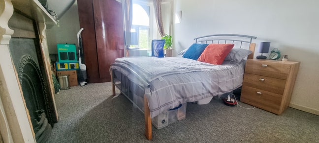 Cosy Double Room - Newport Rd - All Bills Included Main Photo