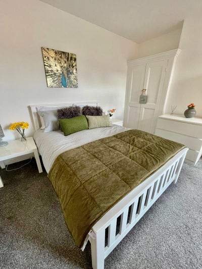 Bright Double Available with All Bills Inc Main Photo