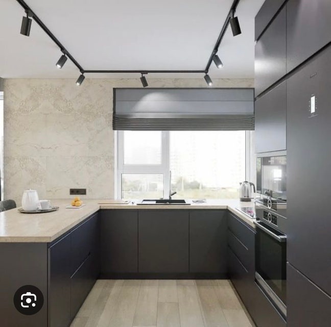 **Excellent 5 bed house by hospital **  Main Photo