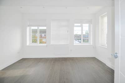 A beautiful 2 bedroom property in Mottingham, SE9 Main Photo