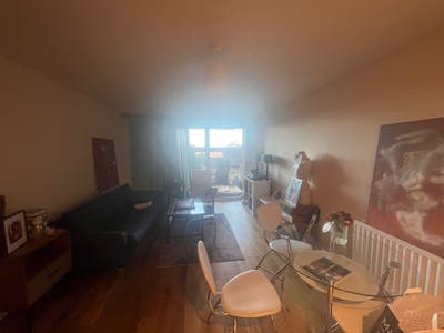 Rare East London room: private bathroom, terrace Main Photo