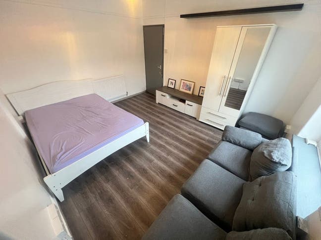 4Bed Flat in Euston & St. Pancras Main Photo