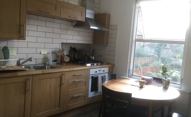 2x rooms short let (01 Apr - 31 May 2026) SE41LR Main Photo