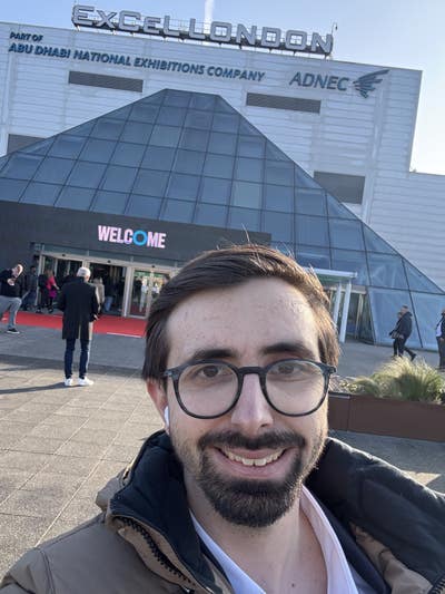 29 year old Male seeks a single or double room Main Photo