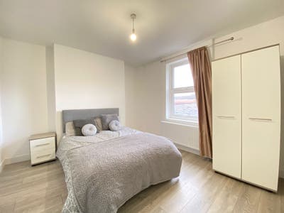 Large Double Rooms Main Photo