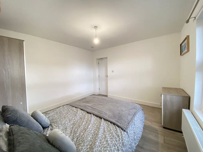 Large Double Rooms Main Photo