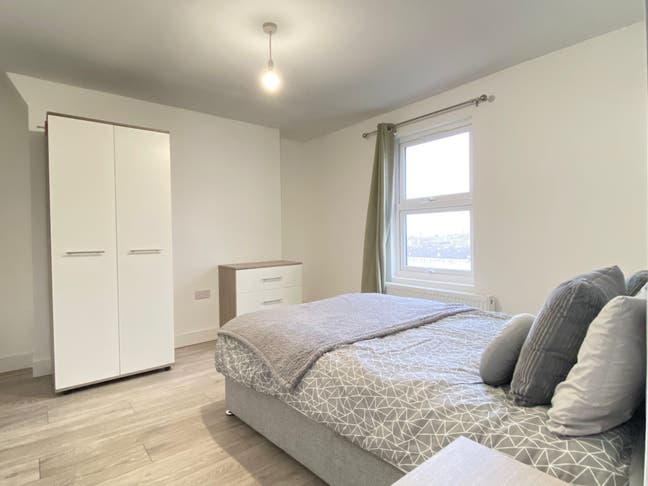 Large Double Rooms Main Photo