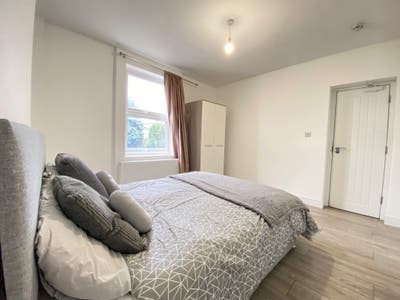 Large Double Rooms Main Photo