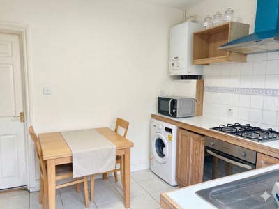 Alphabet Streets: Small Single-Low Move-in Cost 💸 Main Photo