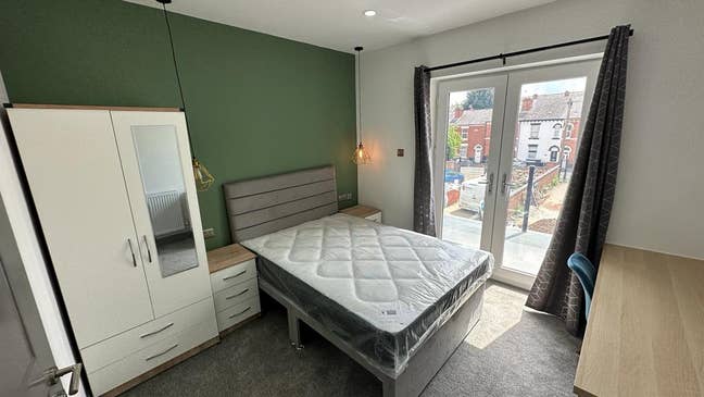A Refurbished Beautiful and Modern Flat Share Main Photo