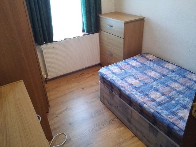 E11 Single Room To Let, Near Tube, Quiet House Main Photo