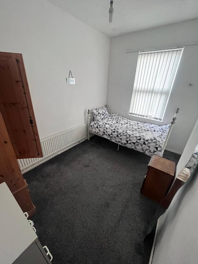 Rooms Available In Oakwood rd B11  Main Photo