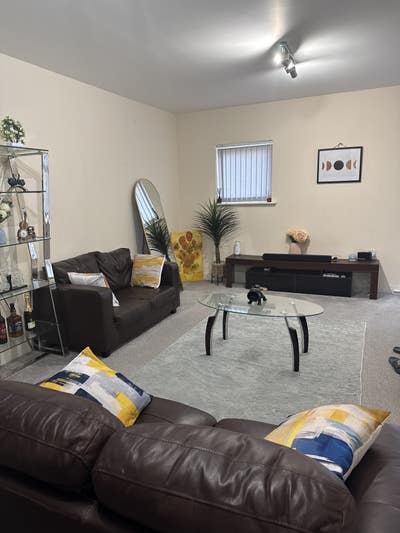 Double Room Ensuite in a 2 Bedroom apartment Main Photo