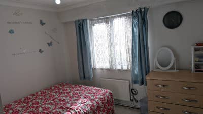 Double room to rent with south Indian meal if requ Main Photo