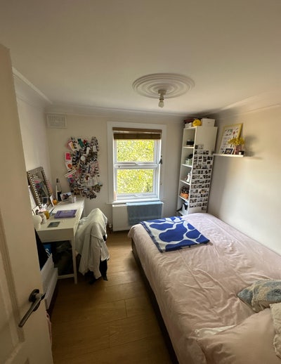 1 double bedroom in a 3 bedroom, 1 bathroom flat Main Photo